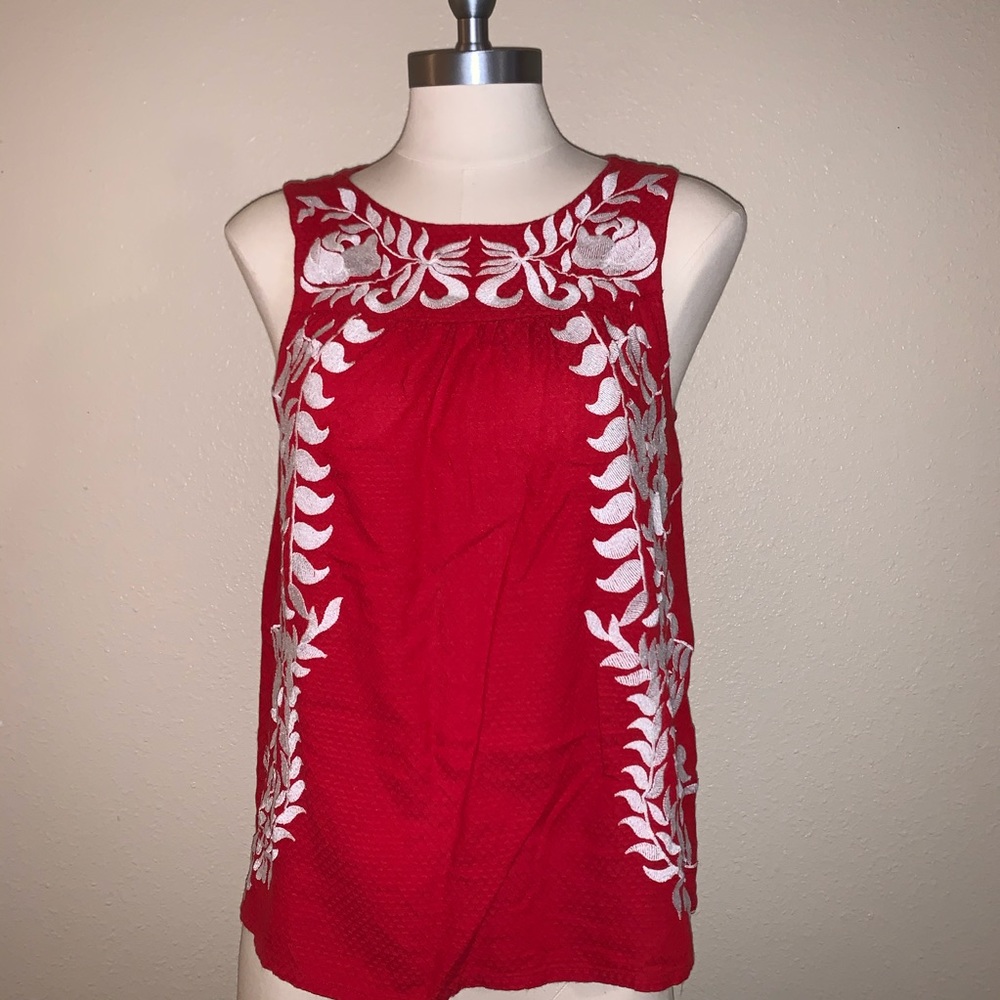 5/25$ Lucky brand embroidered red sleeveless top